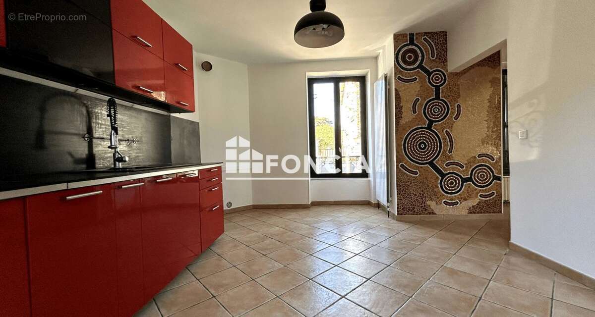 Maison à CORBEIL-ESSONNES