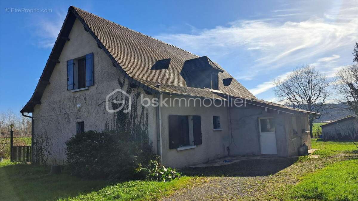 Maison à SAINT-ASTIER