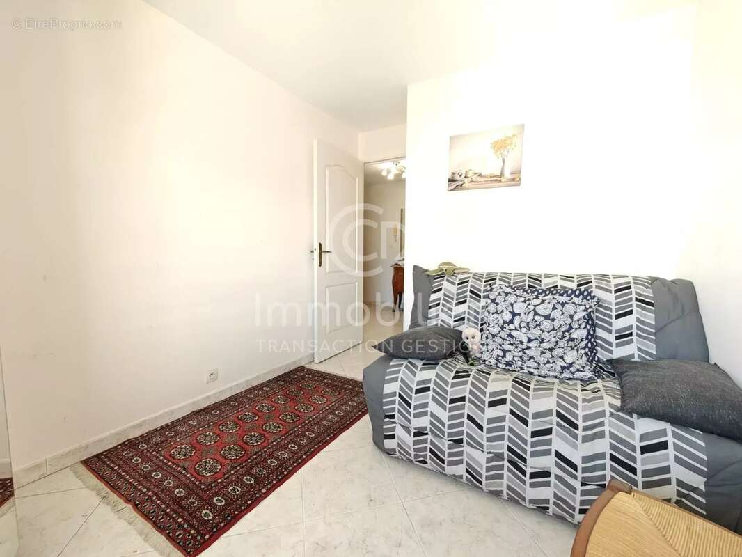 T4 83.63 m² vue mer etage eleve grand garage - photo 11