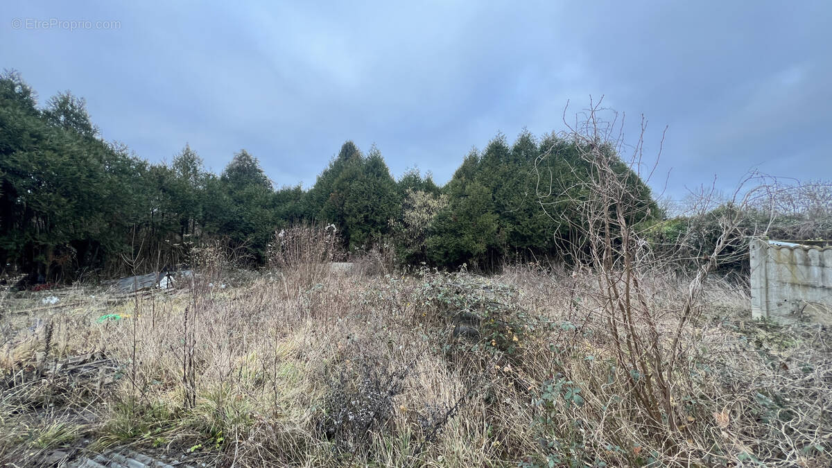 Terrain à BOUTIGNY-SUR-ESSONNE