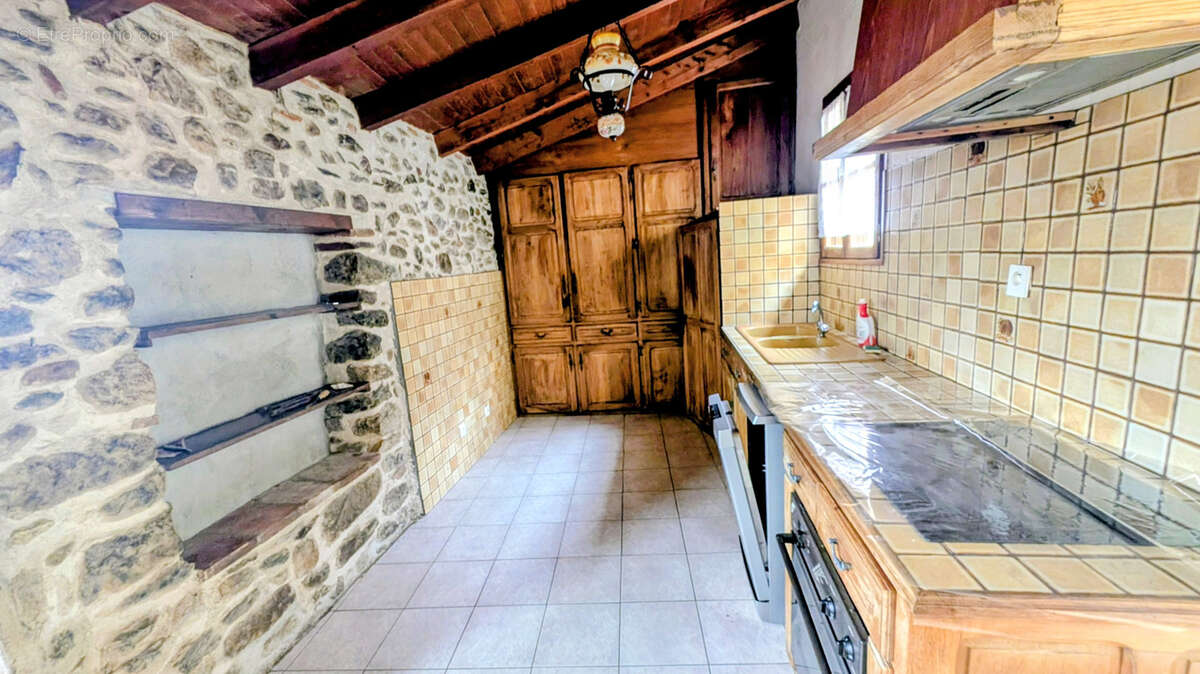 Maison à LAROQUE-DES-ALBERES