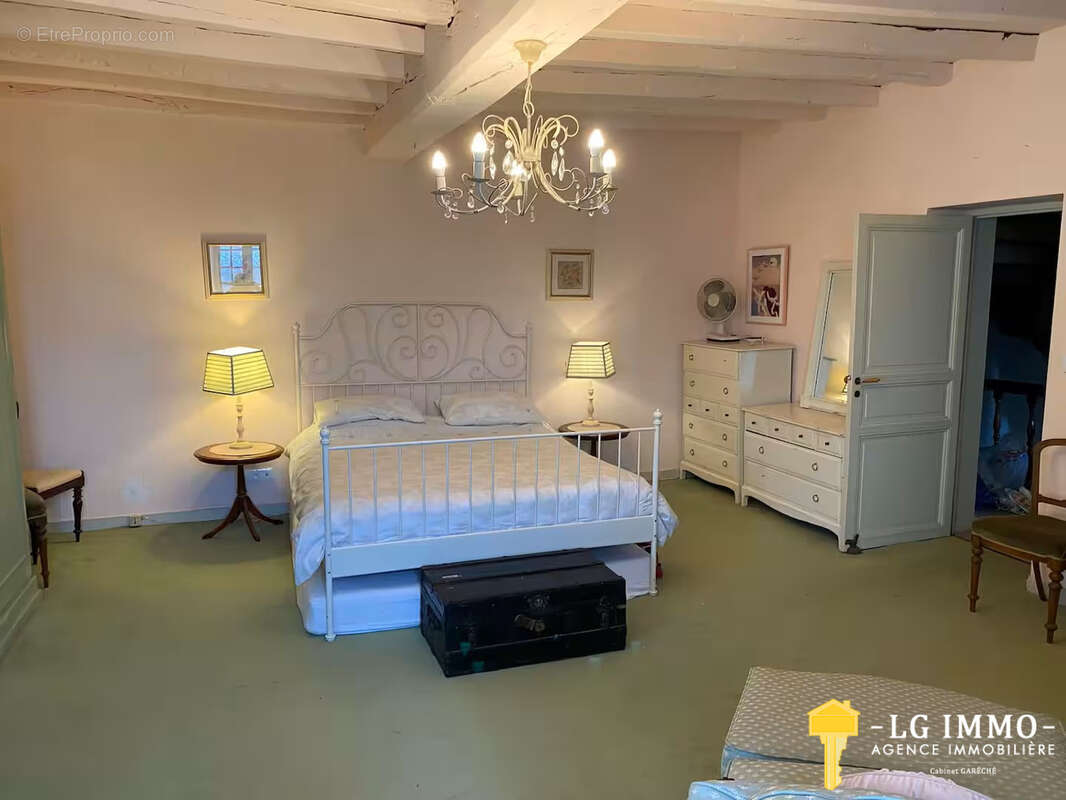 Maison à SAINT-SIGISMOND-DE-CLERMONT