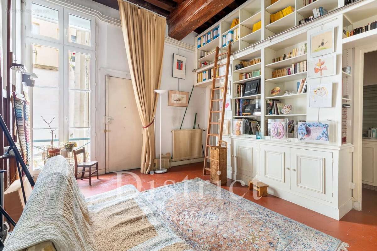 Appartement à PARIS-4E