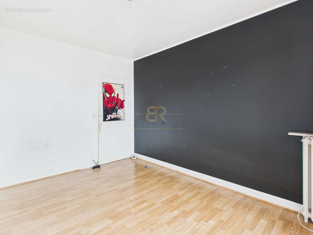 Appartement à AUBERVILLIERS