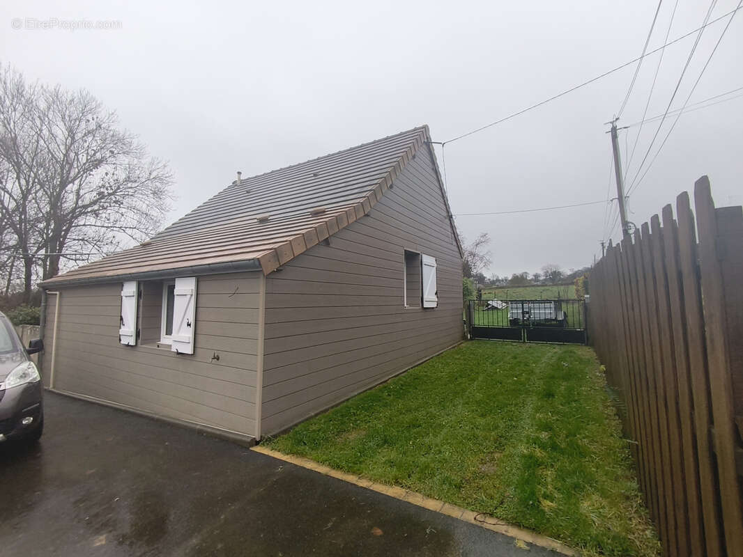 Maison à VILLEDIEU-LES-POELES