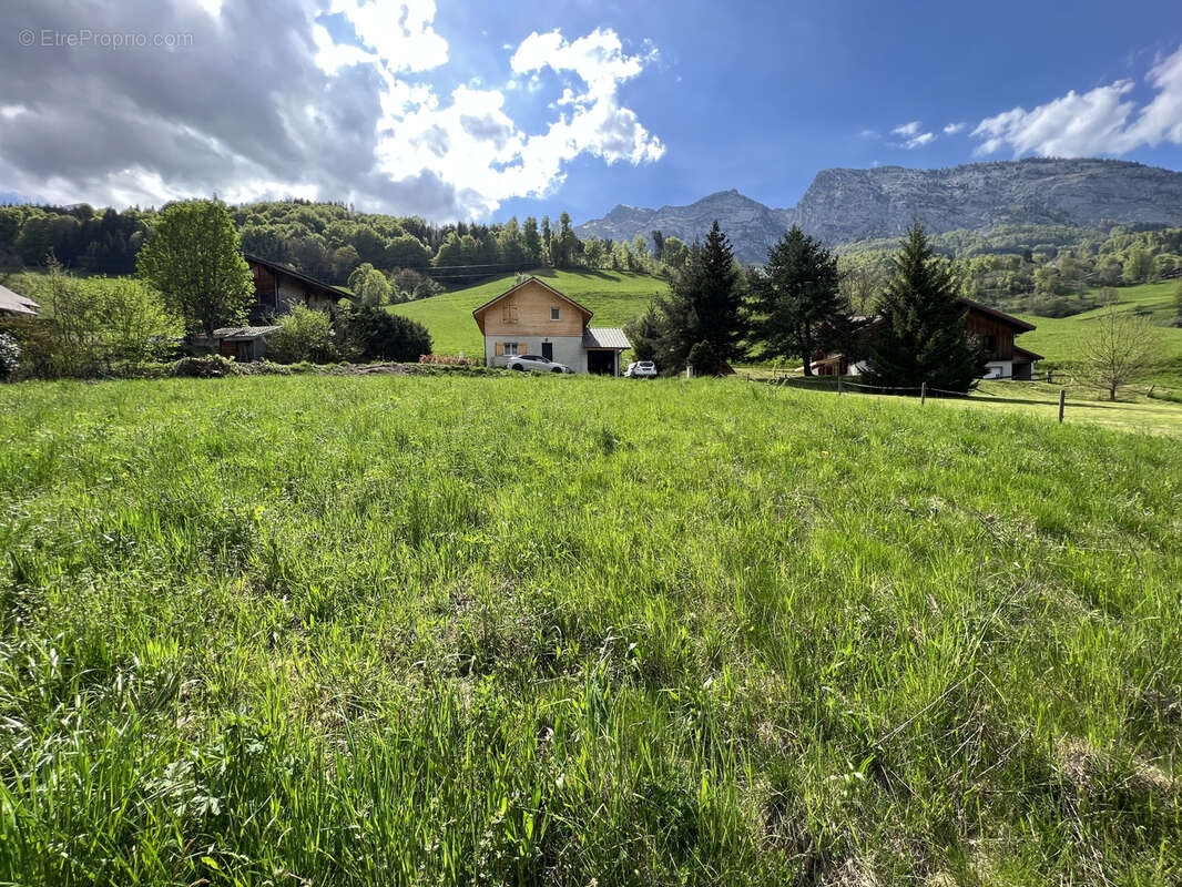Terrain à LES CLEFS