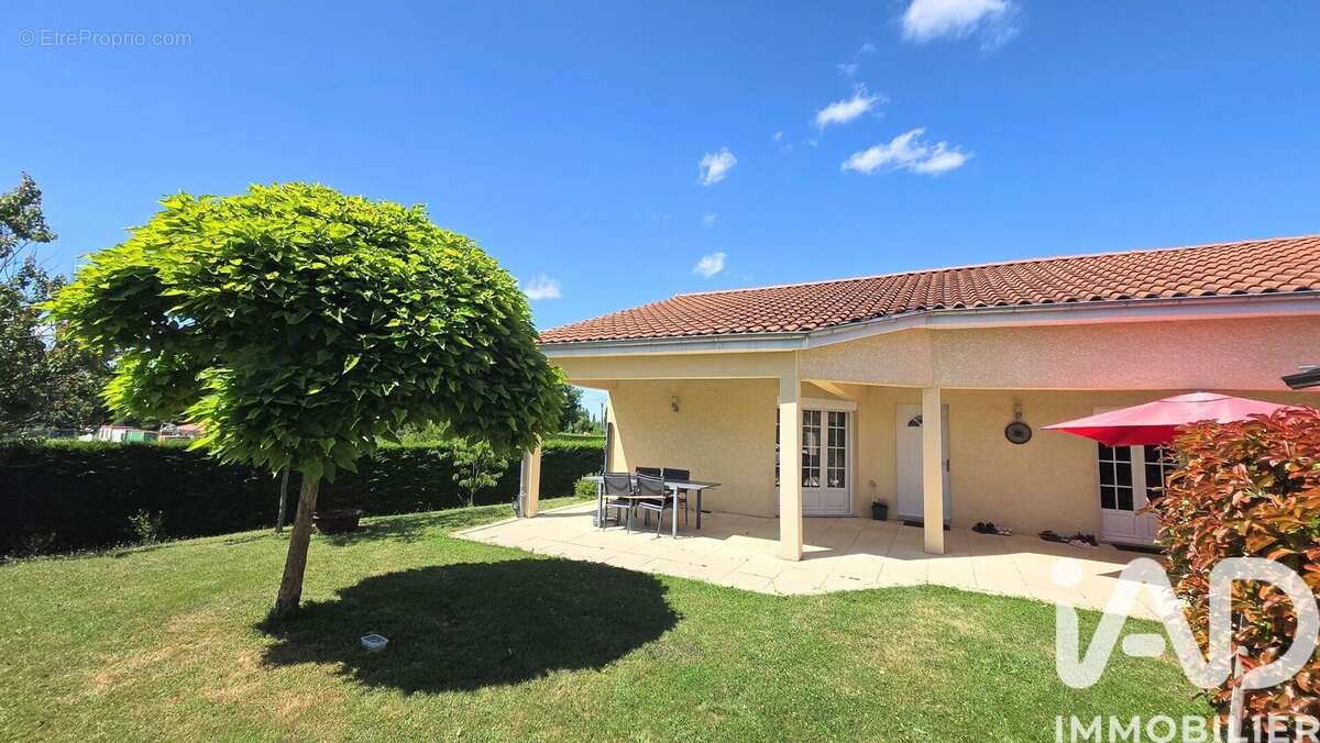 Maison 122 m² à Billom  - photo 2