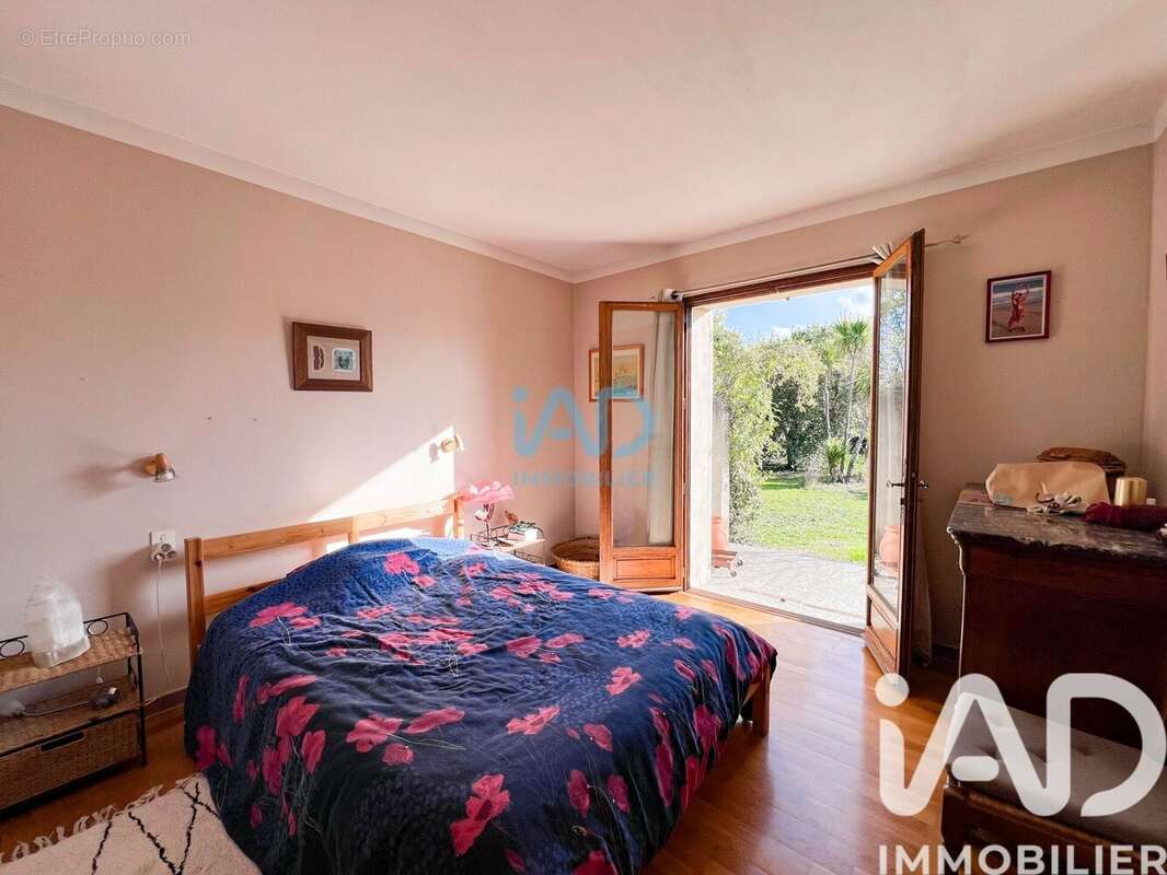 Photo 6 - Maison à ENTRAIGUES-SUR-LA-SORGUE