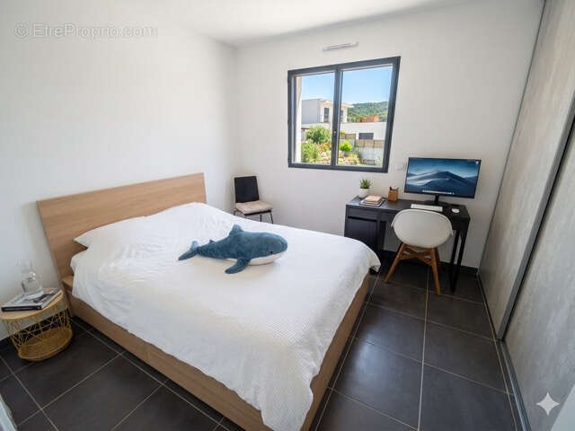 Maison à VENTABREN
