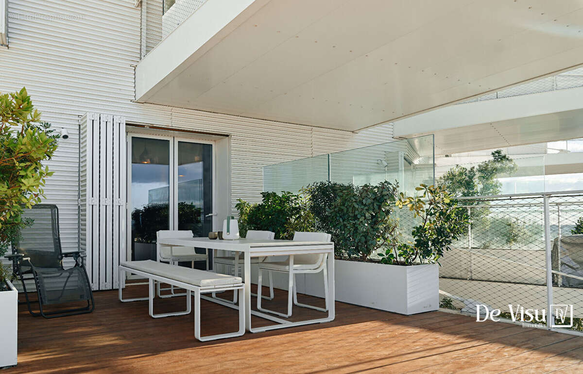 154 m² en exclusivité au sommet de l'Arbre Blanc ! - photo 3
