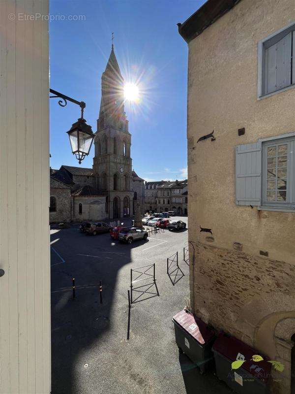 Maison à SAINT-LEONARD-DE-NOBLAT