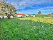 Terrain à COMMELLE-VERNAY