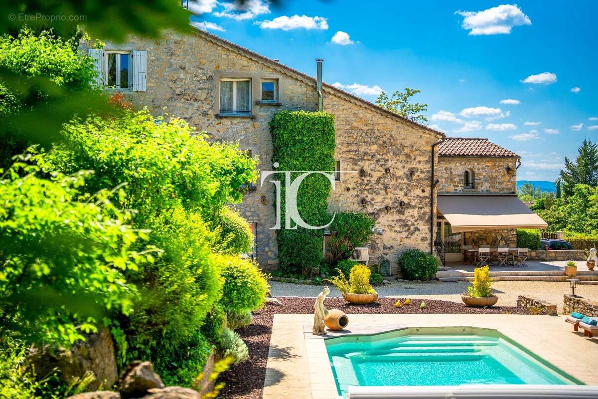 L'ame d'une bastide, le confort moderne  390 m² habitables, jardin de 3 000 m² - photo 4