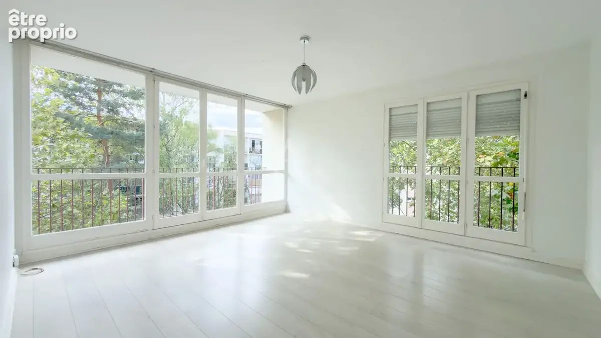Photo Appartement à Yerres au prix de 153 850€
