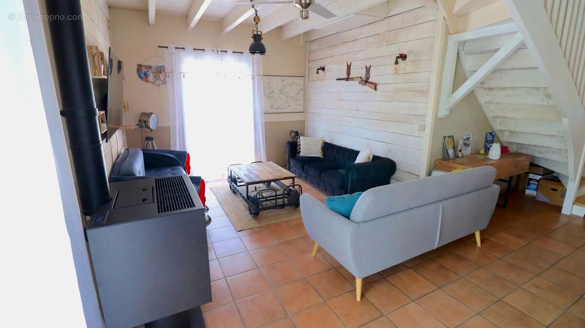 Maison à SAINT-AIGULIN