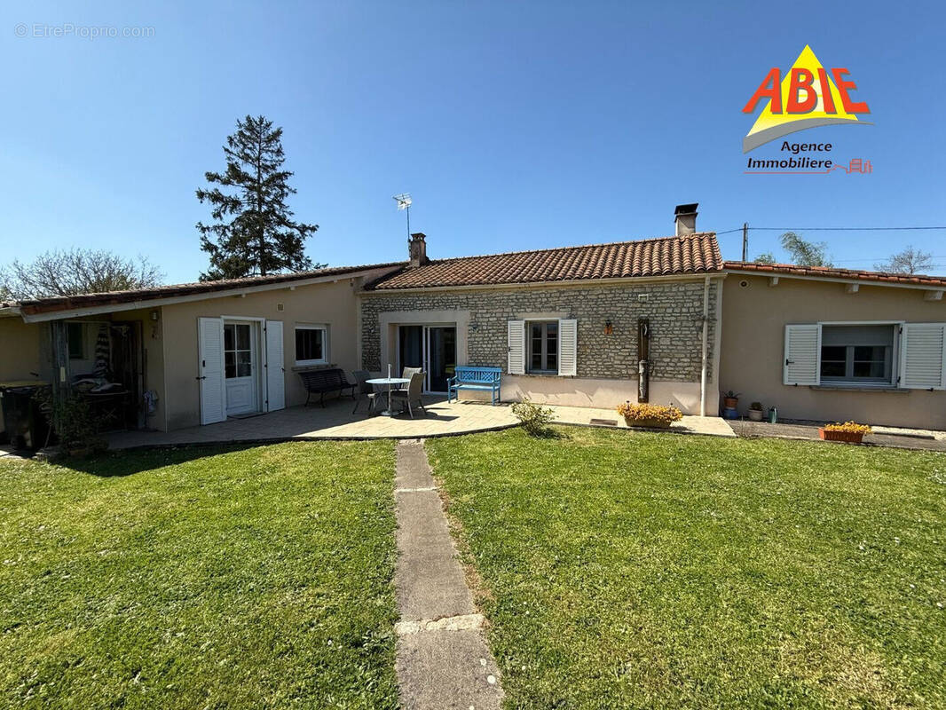 Photo 1 - Maison à MONTREUIL