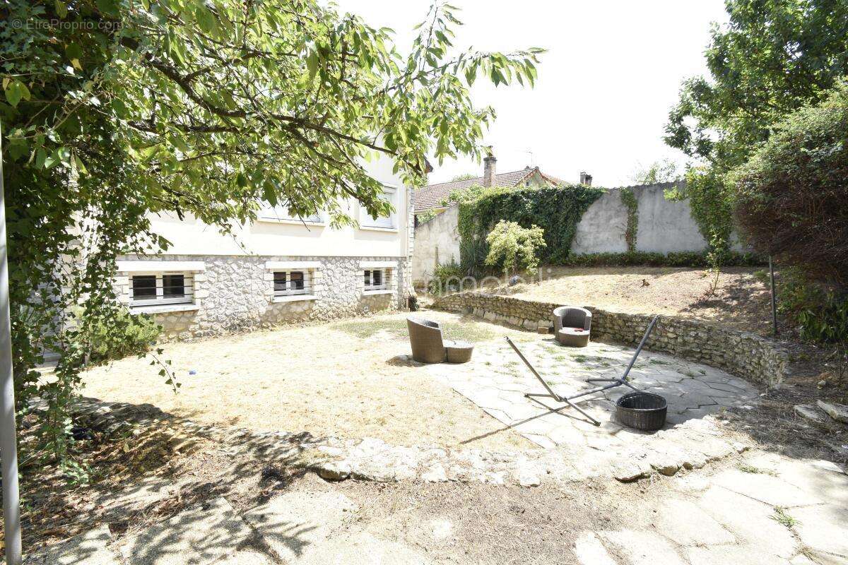 Maison familiale d'environ 135 m² – 4 chambres – Sous-sol total – Jardin clos – Étréchy - photo 24