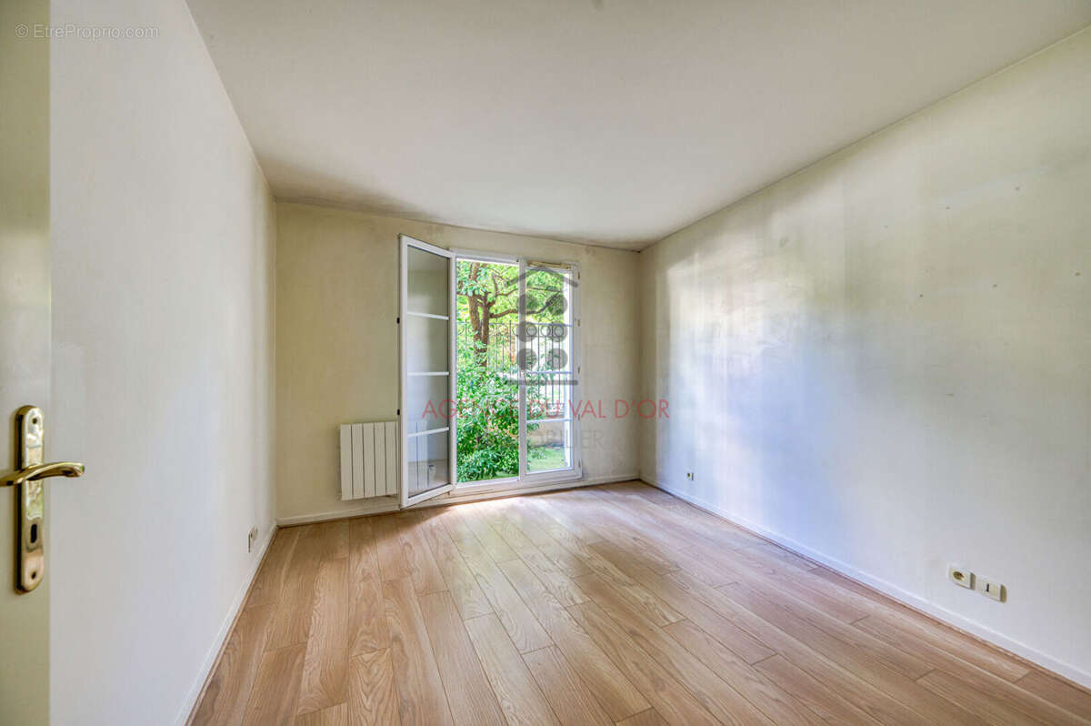 Appartement à SURESNES