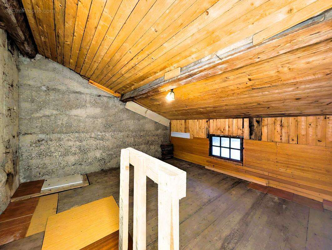 Appartement à CHARAVINES