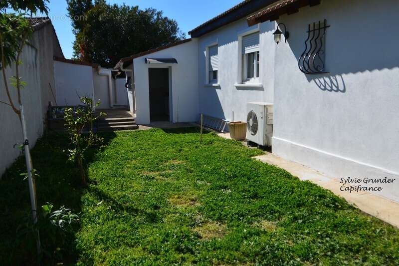 Maison à SAINT-VICTORET