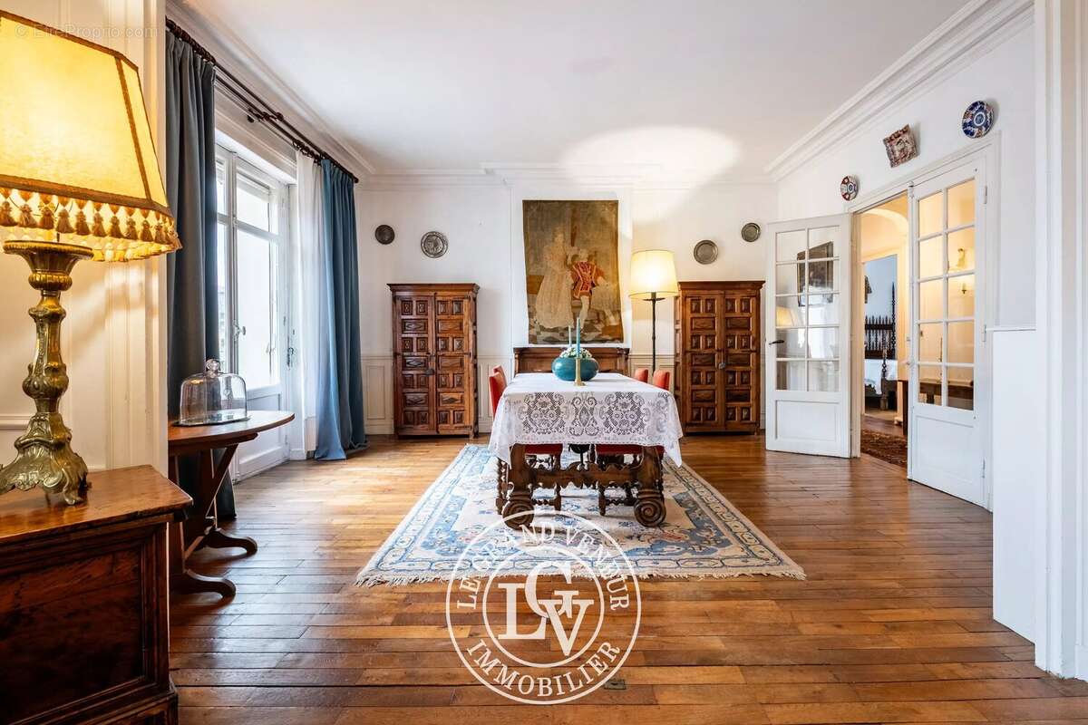 Appartement à FONTAINEBLEAU