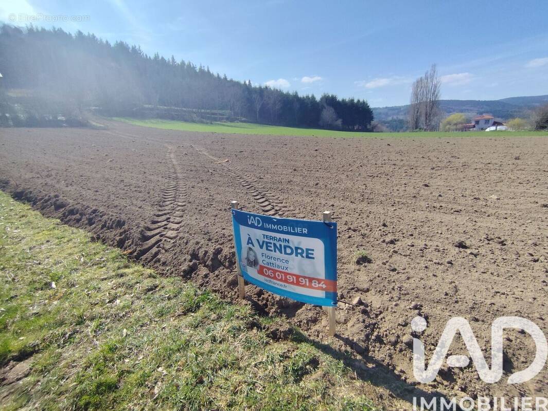 Photo 1 - Terrain à SAINT-JEAN-SOLEYMIEUX