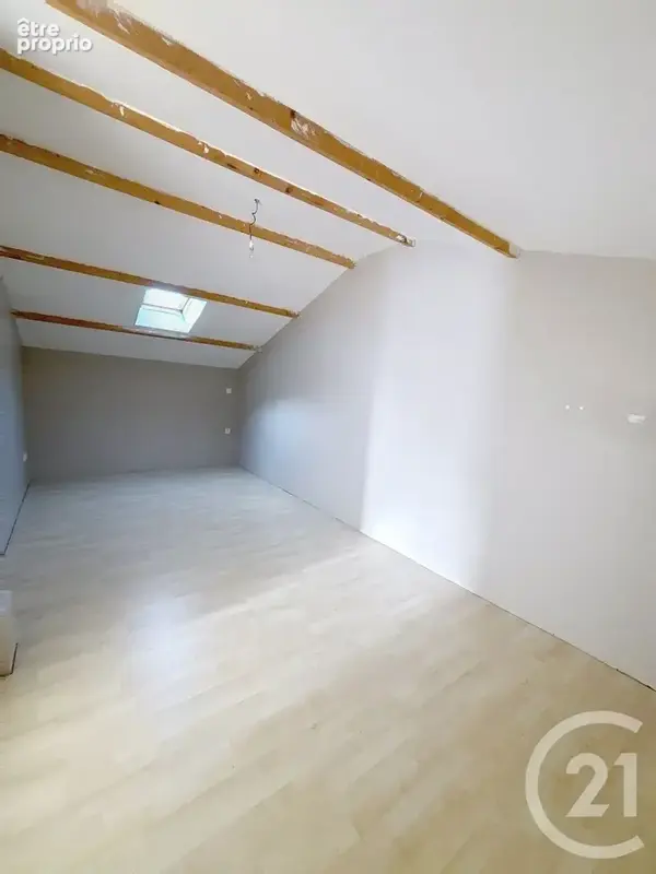 Maison 5 pièces 109 m² à vendre à Gond-Pontouvre (16160) - photo 6