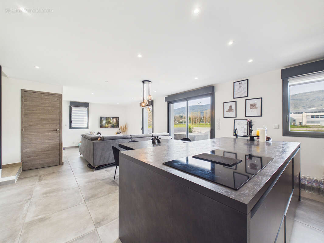 Appartement à LA MOTTE-SERVOLEX