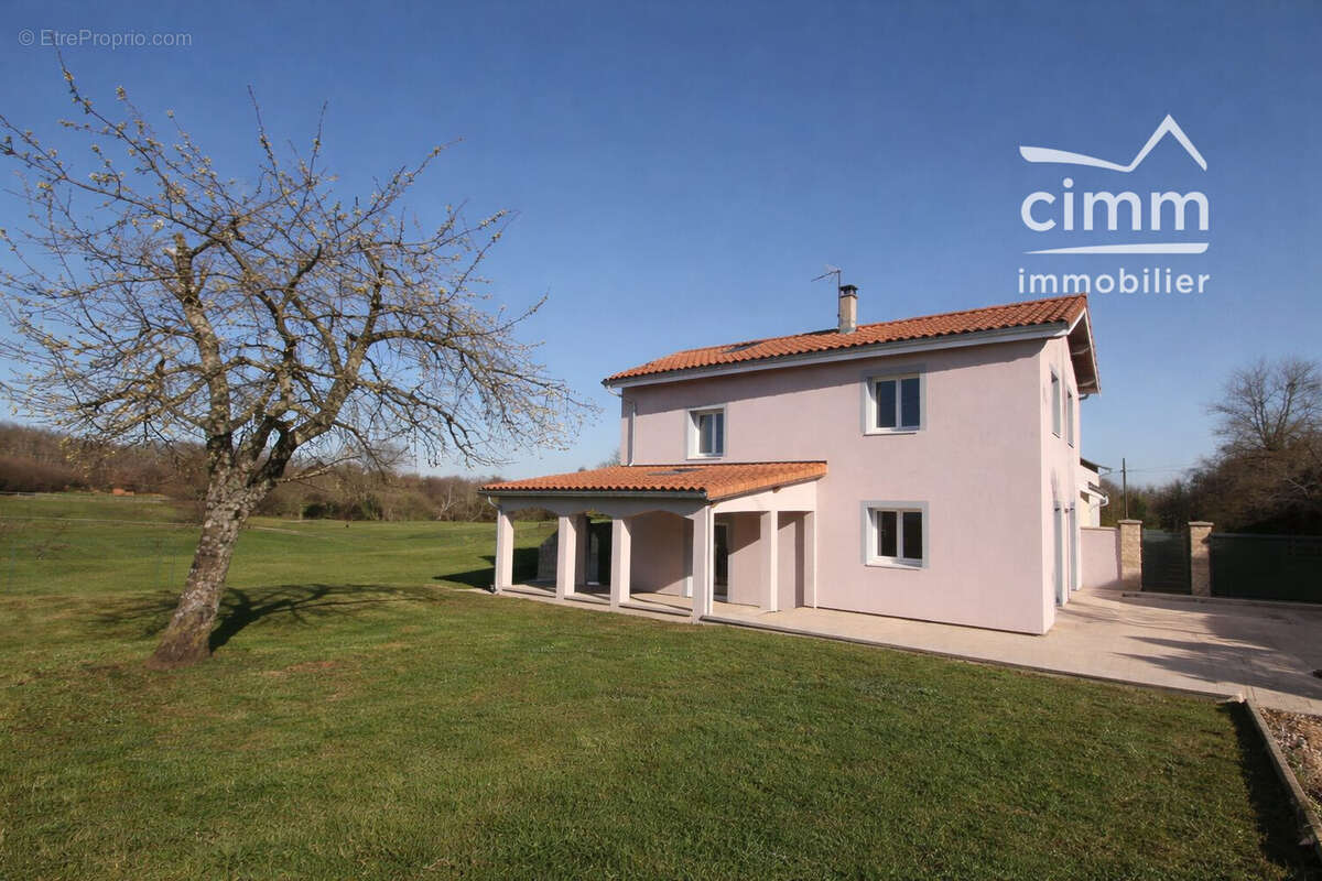 Maison à SAINT-CLAIR-SUR-GALAURE