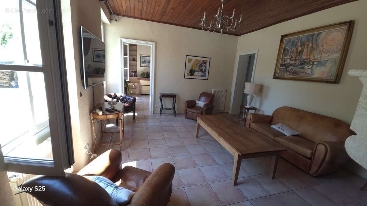 Maison 230 m² à Mios  - photo 2