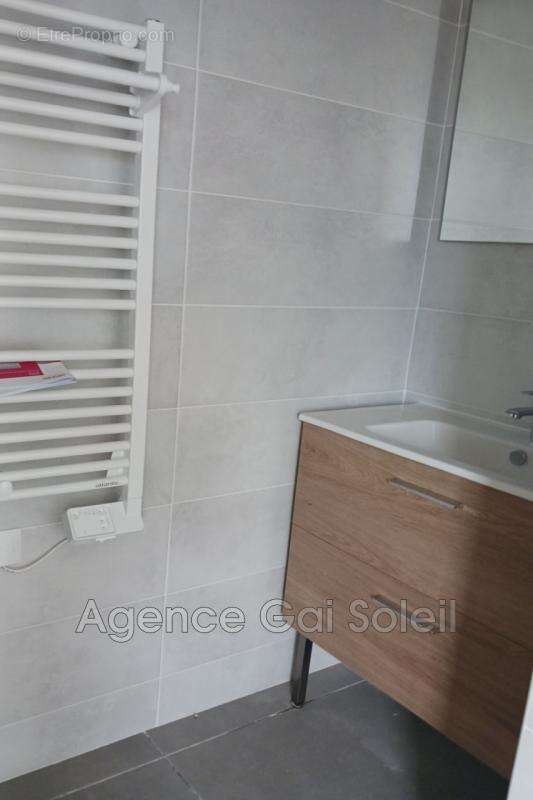 Maison à NISSAN-LEZ-ENSERUNE