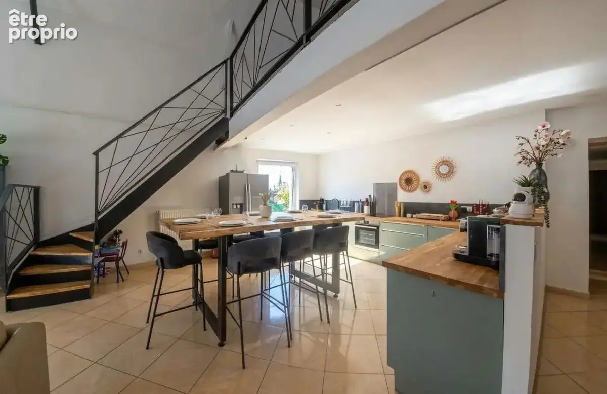 Volumes exceptionnels 3/4 chambres grand garage jardin - photo 2