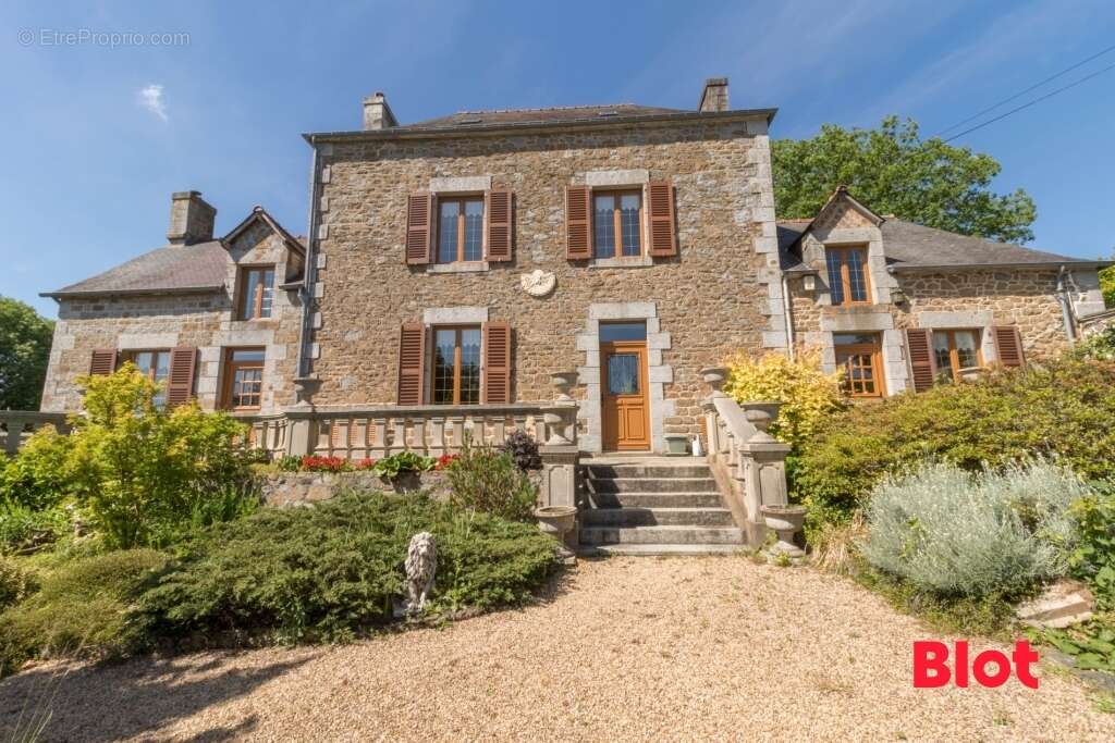 Maison à SAINT-OUEN-DES-ALLEUX