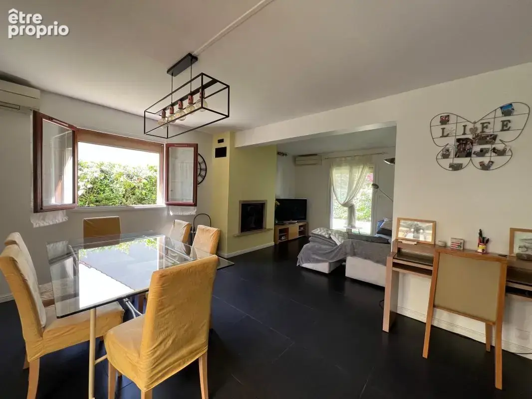 Maison À Vendre 4 chambres avec magnifique jardin au cœur de Guermantes!! - photo 3