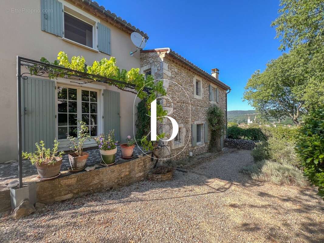 Maison à GOUDARGUES