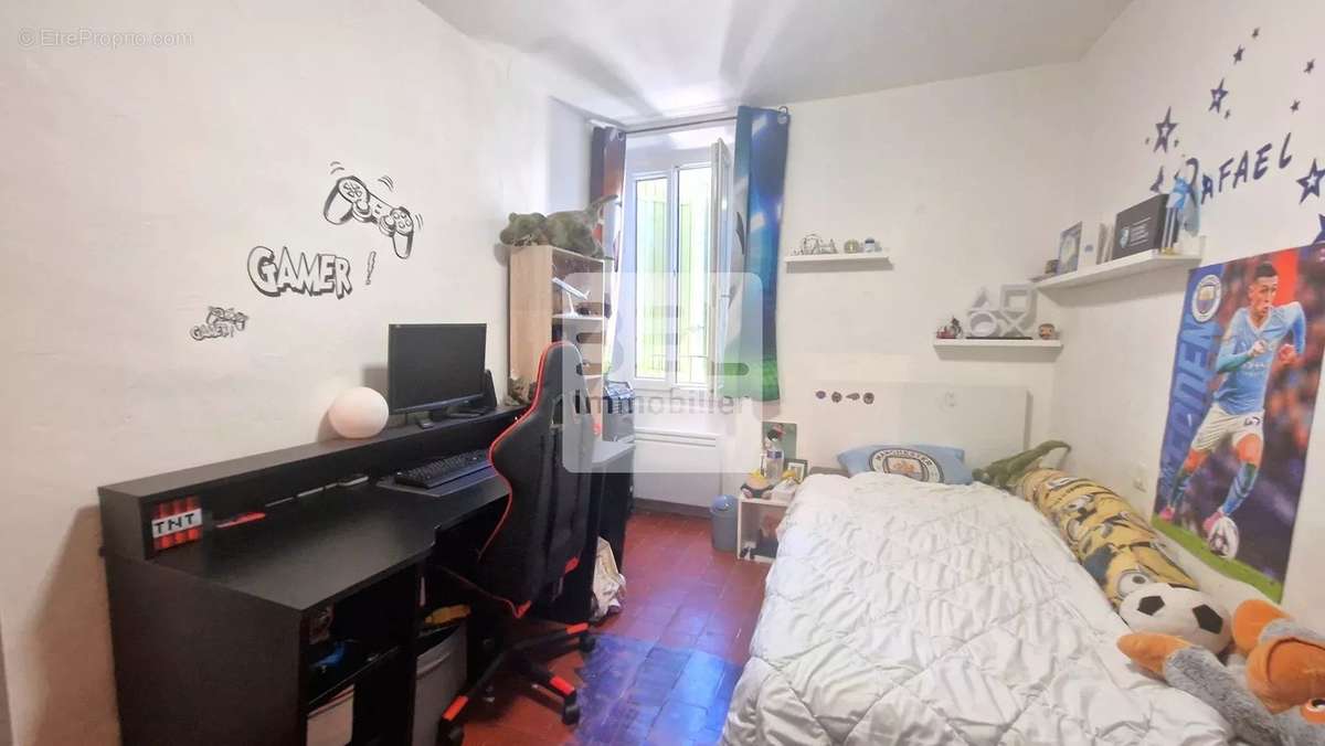 Appartement à CAIRANNE