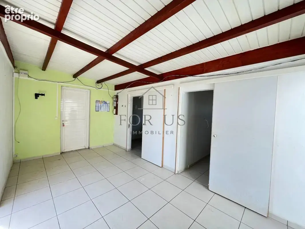 A VENDRE : Maison à rénover Capesterre-Belle-Eau (97130° - photo 2