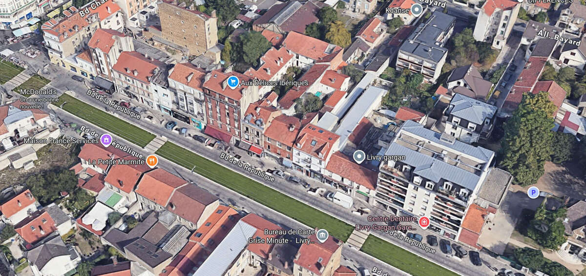 Parking à LIVRY-GARGAN