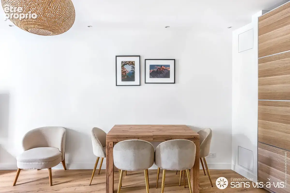 2 pièces rénové de 53 m2   calme, vue dégagée   2 box reunis  de 26 m2 - photo 8