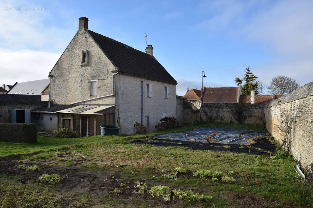 Maison à DOUVRES-LA-DELIVRANDE
