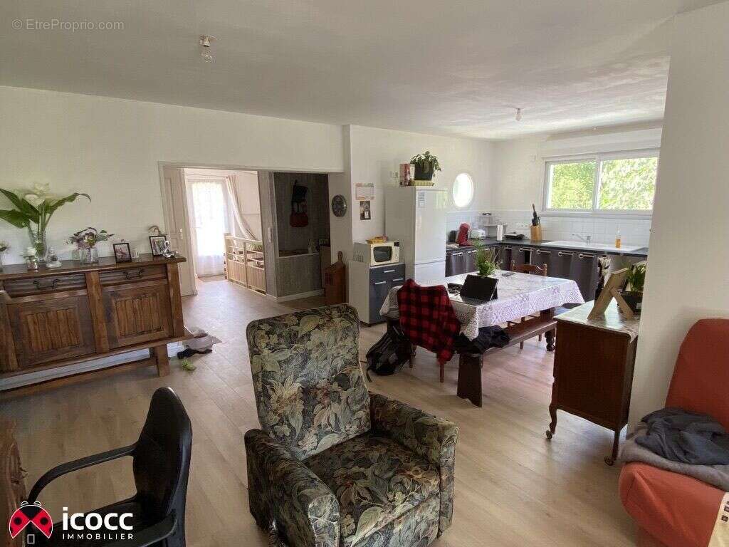 Maison 83 m² à Nalliers  - photo 4