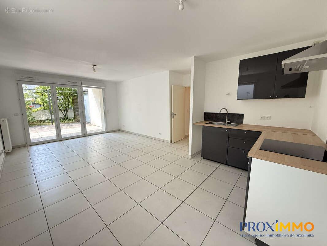 Appartement 66 m² à Saint-Egreve  - photo 2