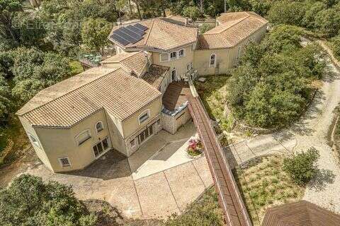 Maison à SUZE-LA-ROUSSE