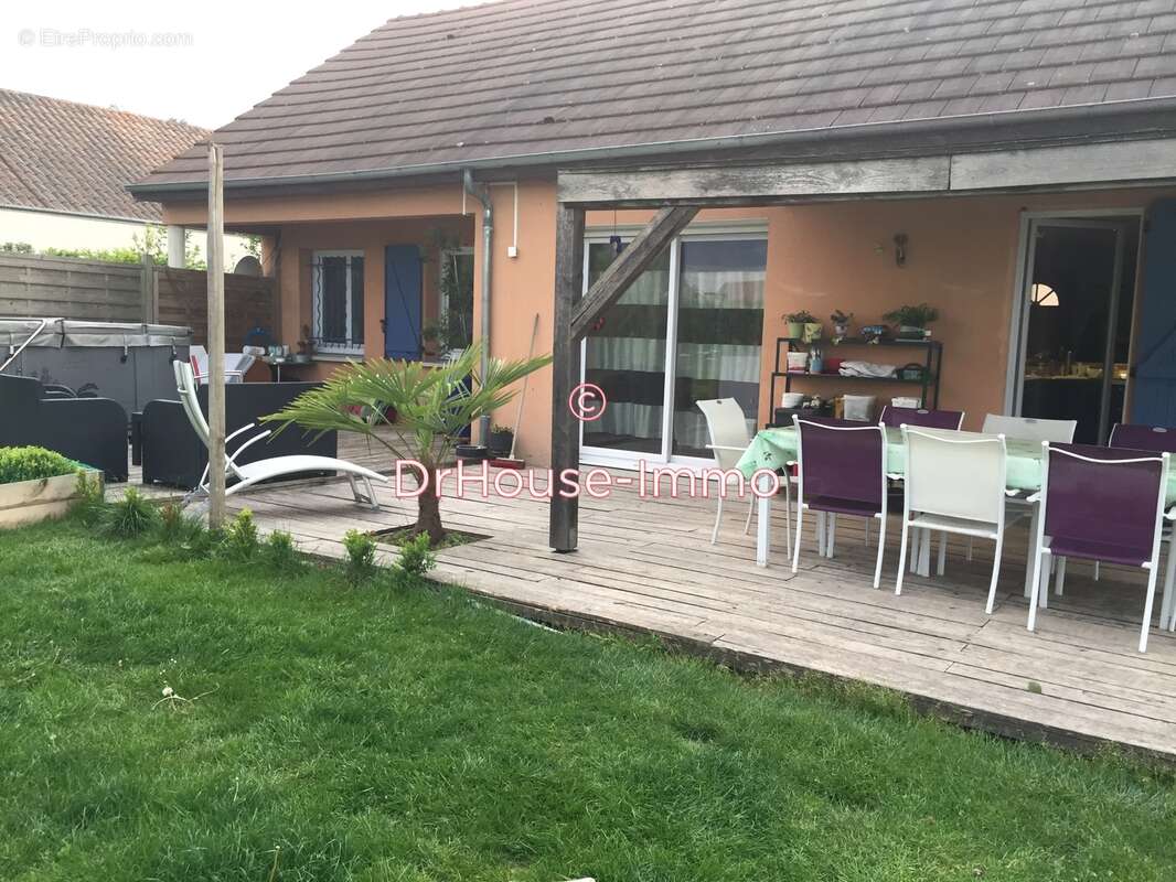 Maison à SAINT-DOULCHARD