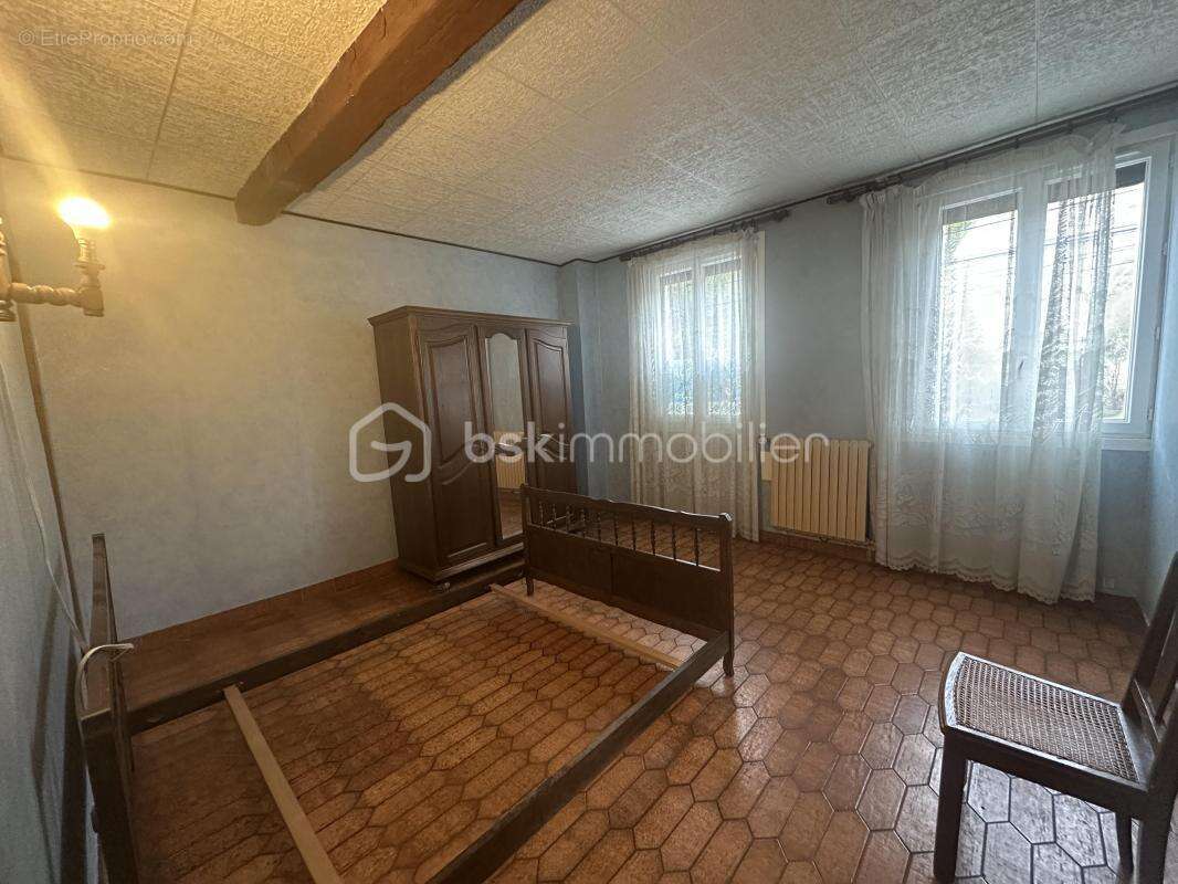 Maison à MONTEREAU-FAULT-YONNE