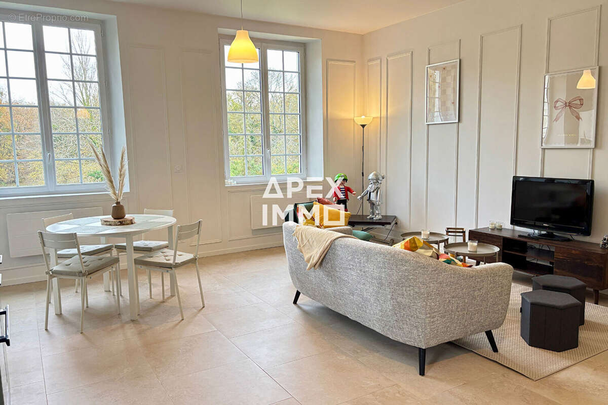 Appartement à CHECY