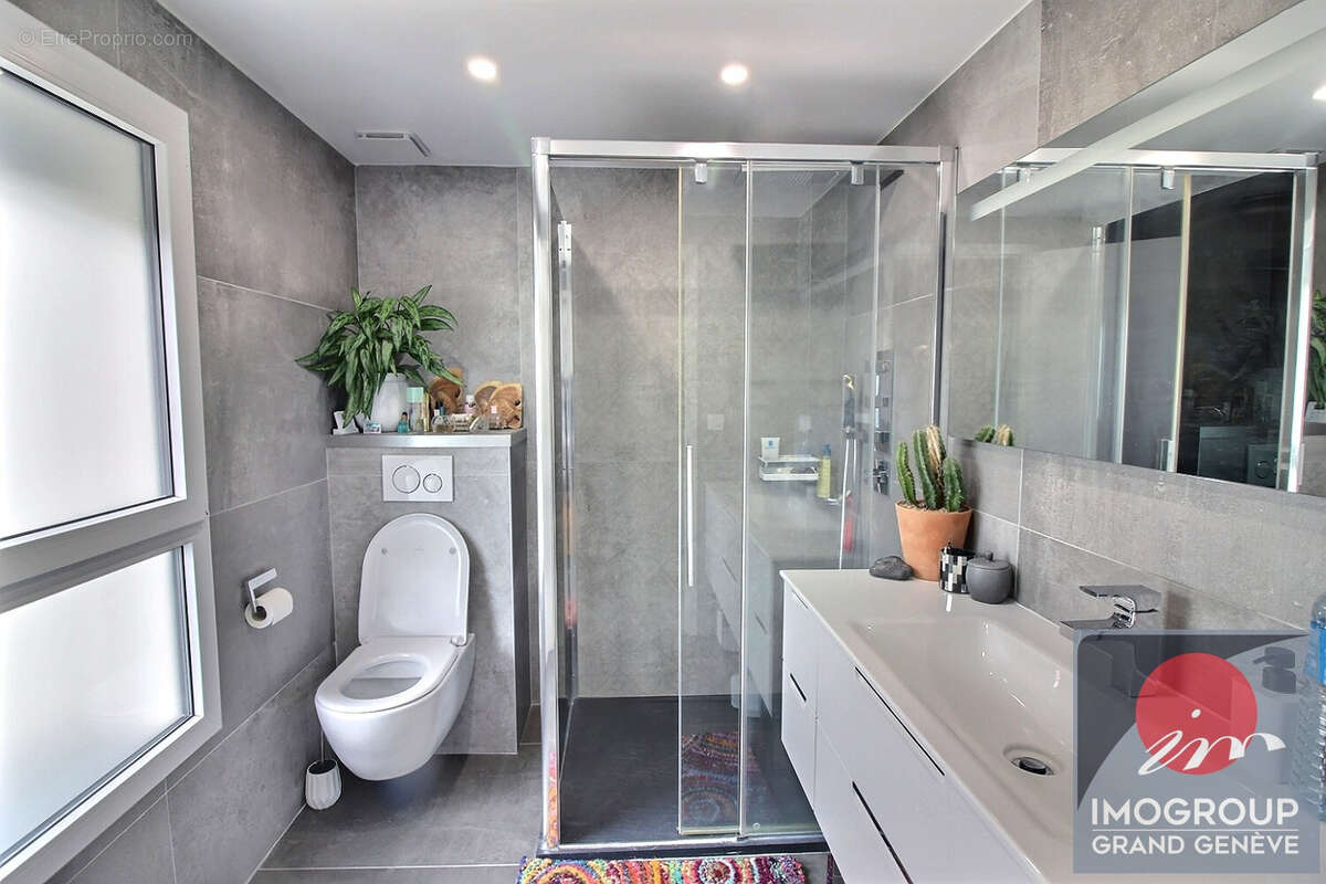 Maison à DIVONNE-LES-BAINS