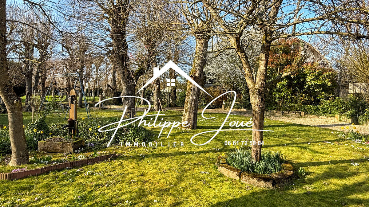 Maison à VILLENEUVE-L'ARCHEVEQUE