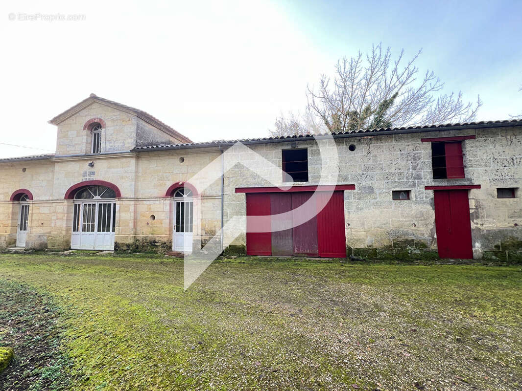 Maison à VAYRES