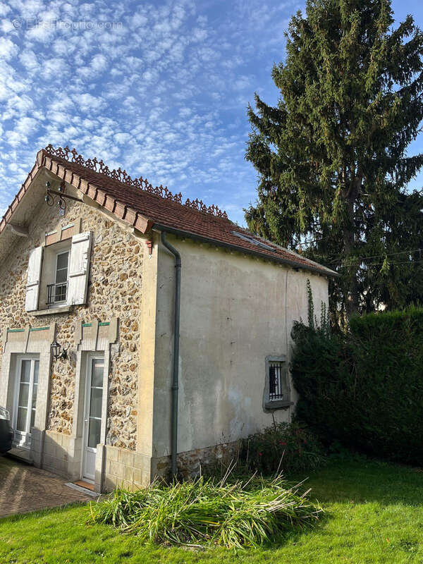 Maison à COUILLY-PONT-AUX-DAMES